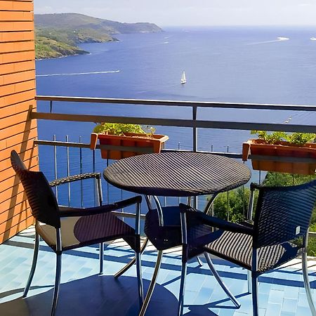 Hotiday Room Collection - Porto Azzurro Каполивери Екстериор снимка