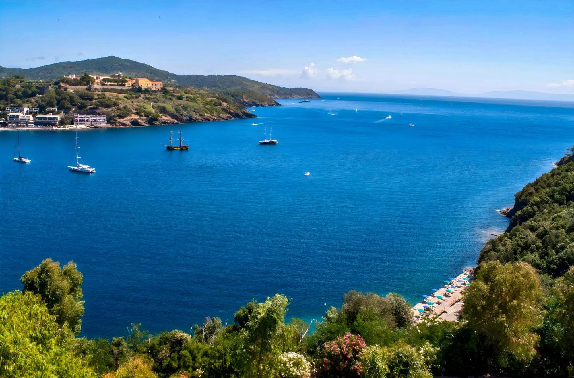 Hotiday Room Collection - Porto Azzurro Каполивери Екстериор снимка