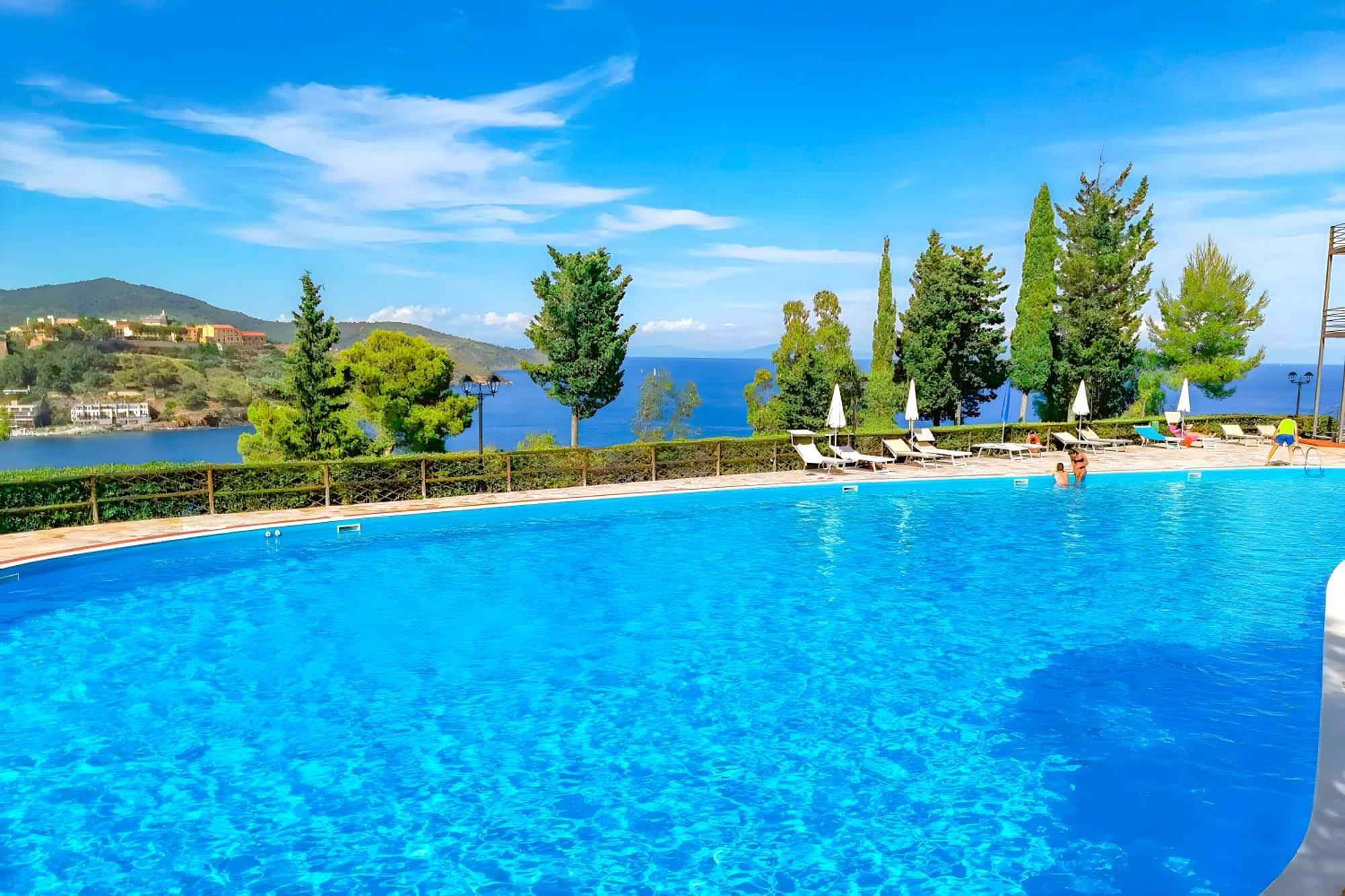 Hotiday Room Collection - Porto Azzurro Каполивери Екстериор снимка
