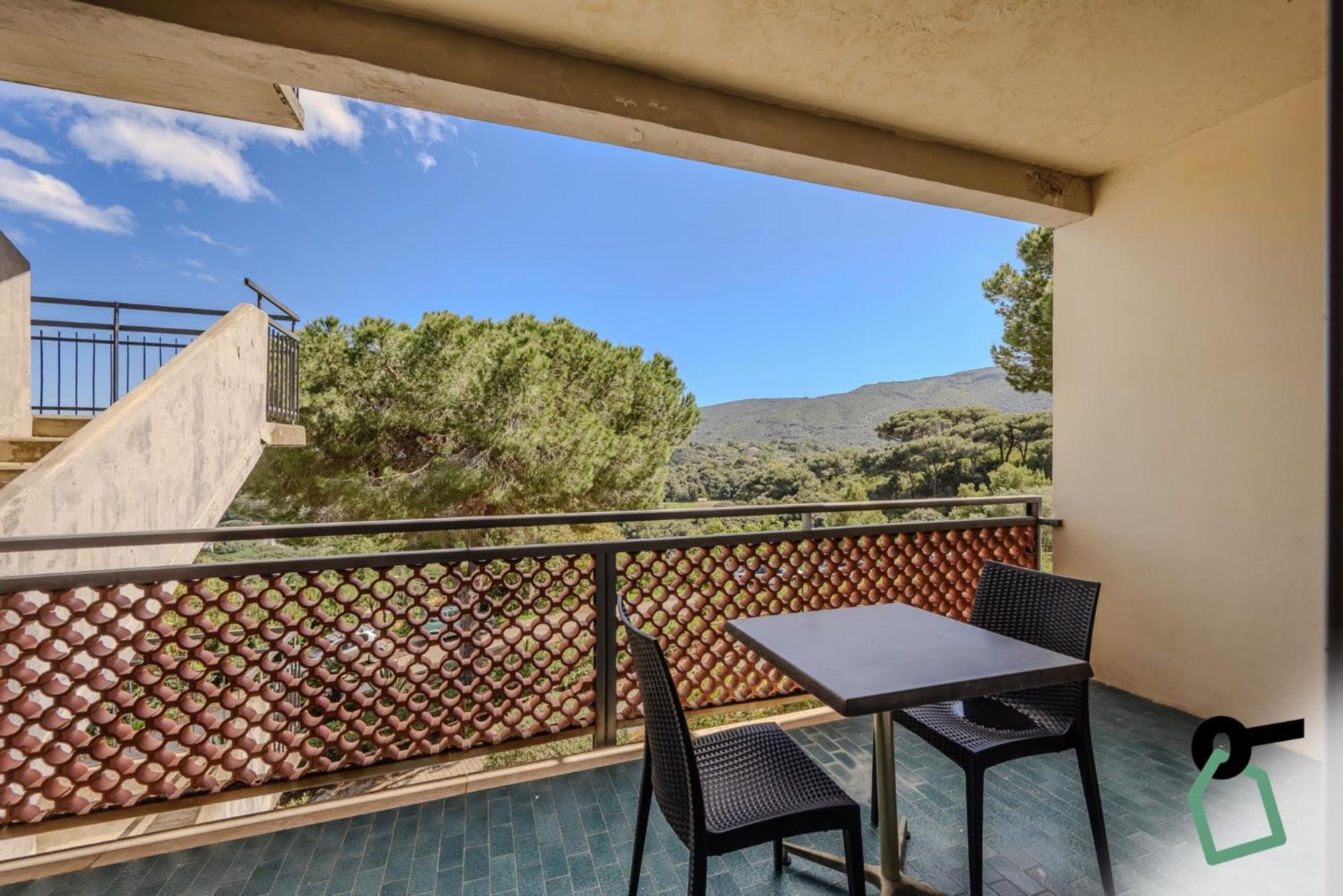 Hotiday Room Collection - Porto Azzurro Каполивери Екстериор снимка