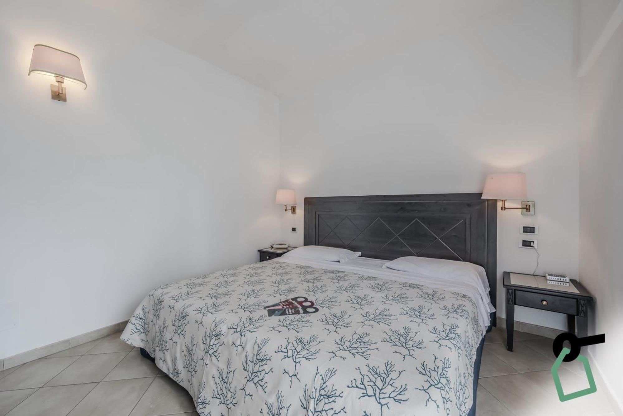 Hotiday Room Collection - Porto Azzurro Каполивери Екстериор снимка