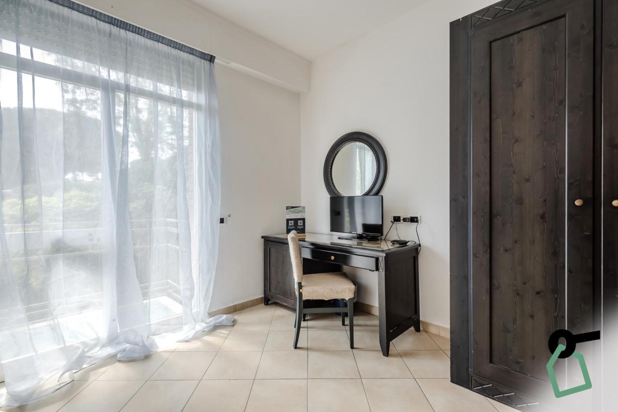 Hotiday Room Collection - Porto Azzurro Каполивери Екстериор снимка