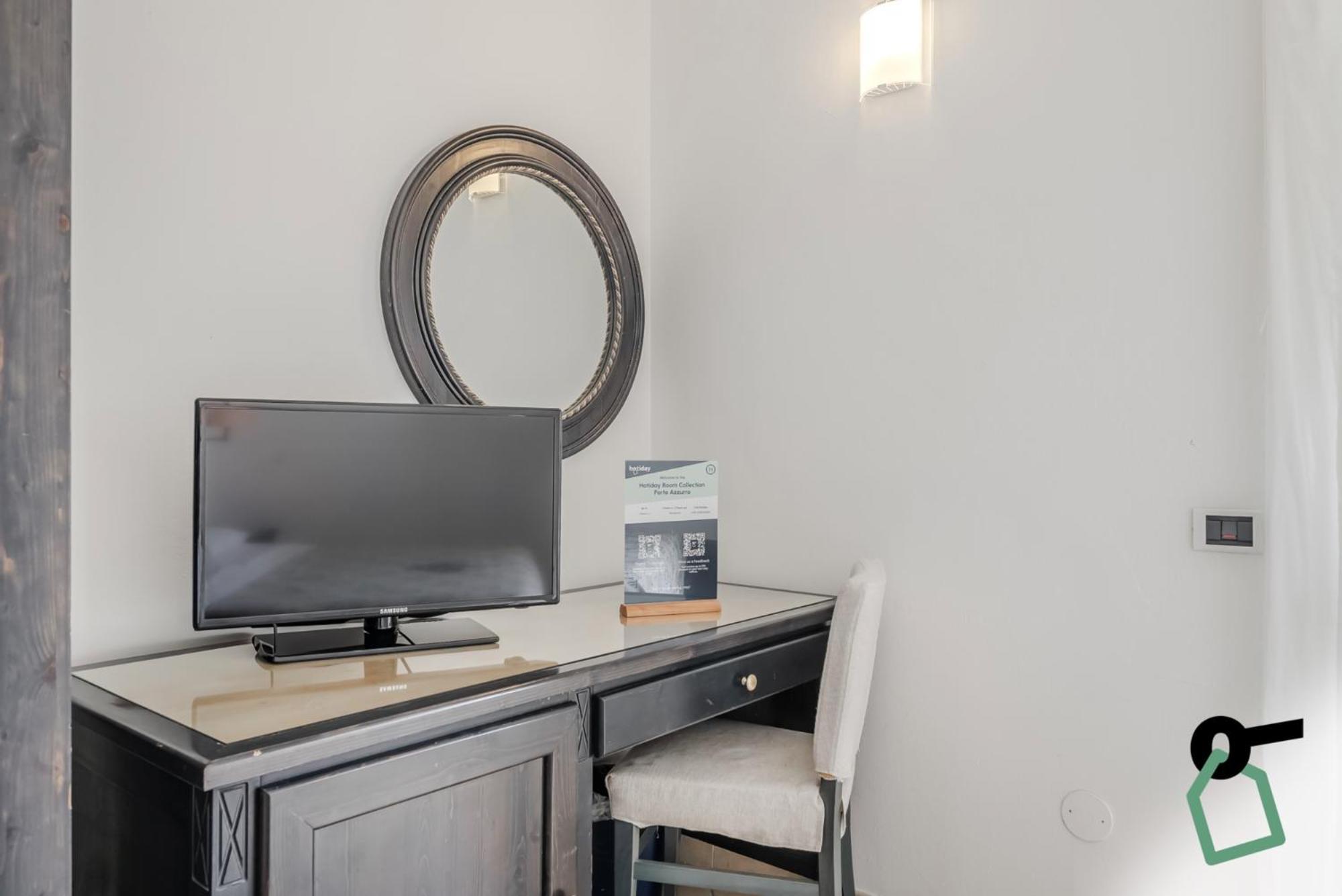 Hotiday Room Collection - Porto Azzurro Каполивери Екстериор снимка